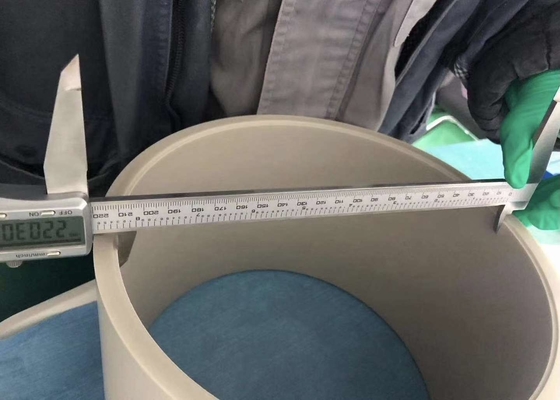 Odporność na izolację Rura ceramiczna z azotku aluminium o odporności na łuk > 30 min