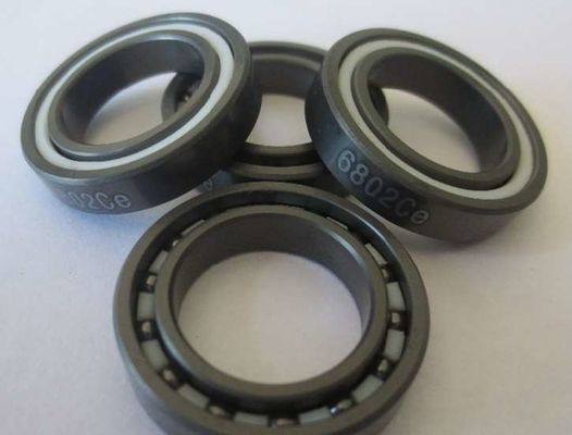 Ultrasilna ceramika z azotanu krzemu o wyjątkowej twardości i twardości pęknięcia