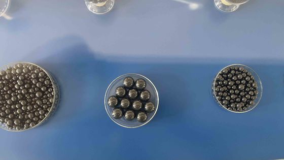 Czarny / szary SI3N4 Ceramic Ball Materiał trwały dla przemysłu
