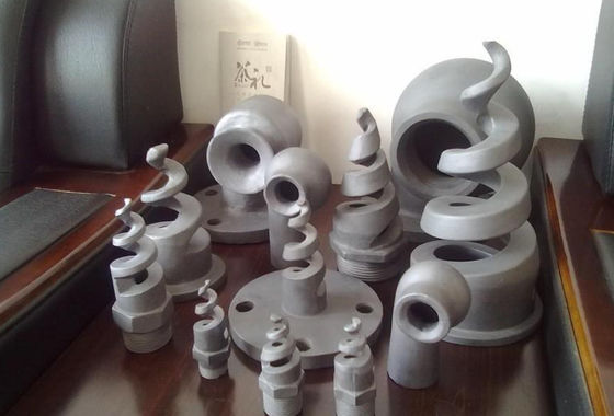 Ceramiczna dysza spiralna z ceramiki z węglika krzemu Dobra odporność na zużycie