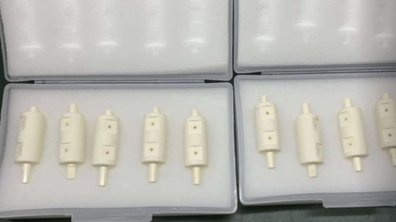 Wysoka stała dielektryczna wysoka modulacja Youngs Al2O3 ceramika wysoka wytrzymałość na gięcie